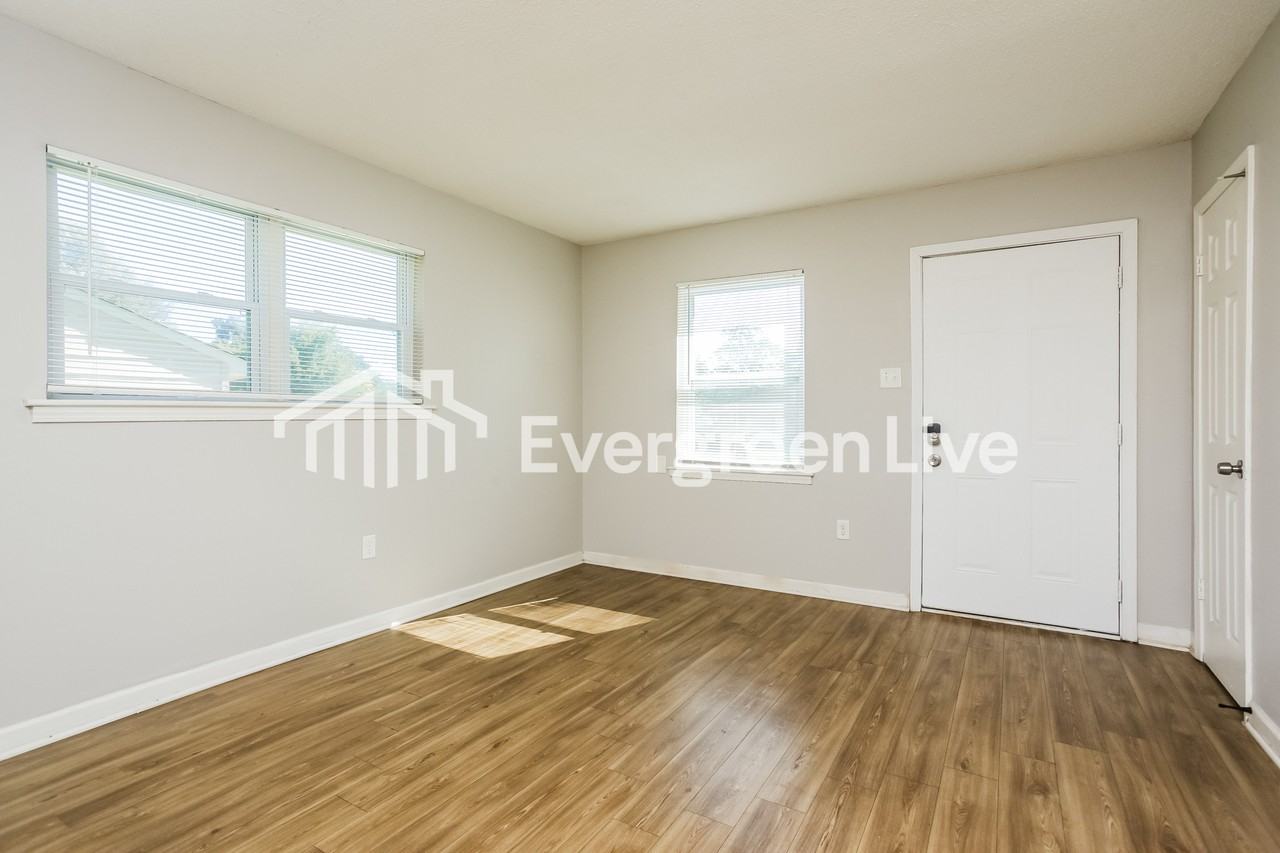 4983 Appleville St - Photo 3 of 16