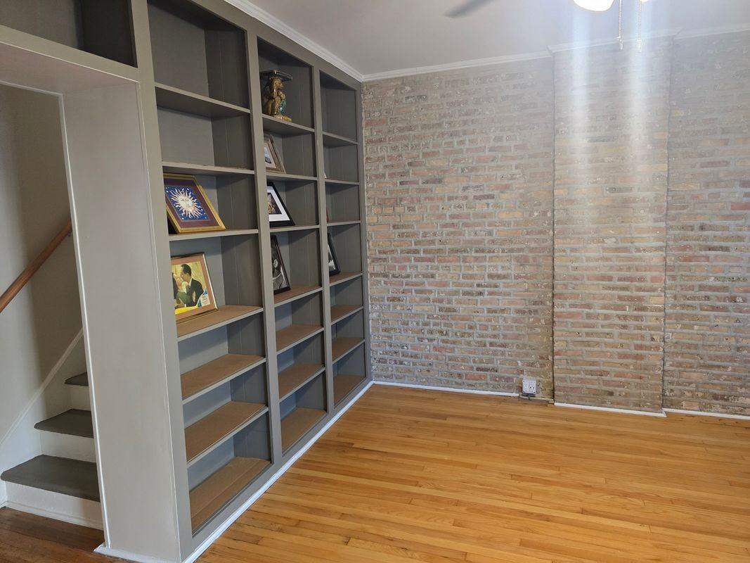 11304 S Langley Ave - Photo 3 of 7