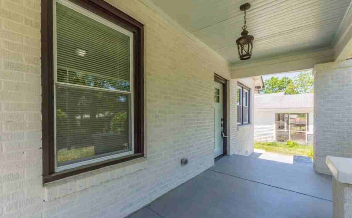 123 Chicamauga Avenue Southwest - Photo 4 of 20