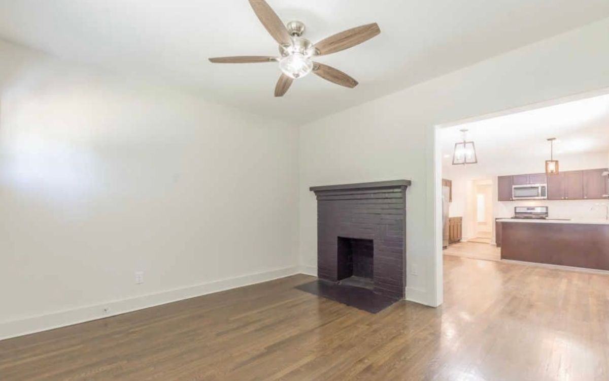 123 Chicamauga Avenue Southwest - Photo 5 of 20