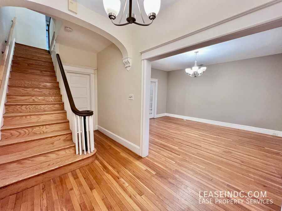 1323 Randolph St Nw - Photo 3 of 21