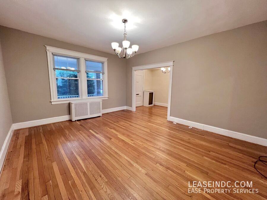 1323 Randolph St Nw - Photo 6 of 21