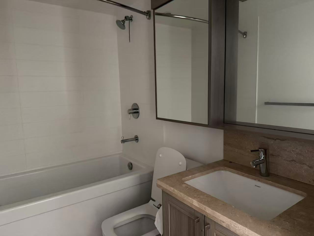 5665 Boundary Road #26xx