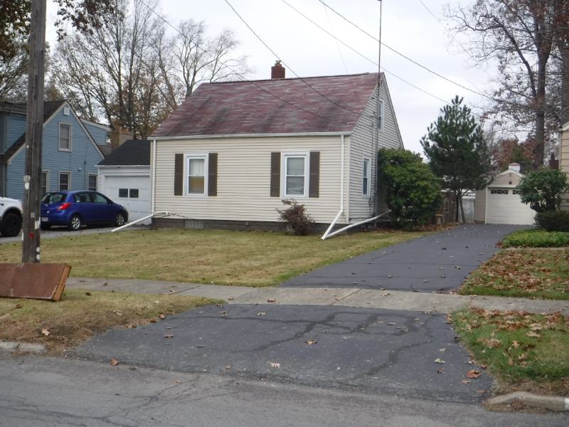 1545 Atlantic Street Northeast - Photo 7 of 24