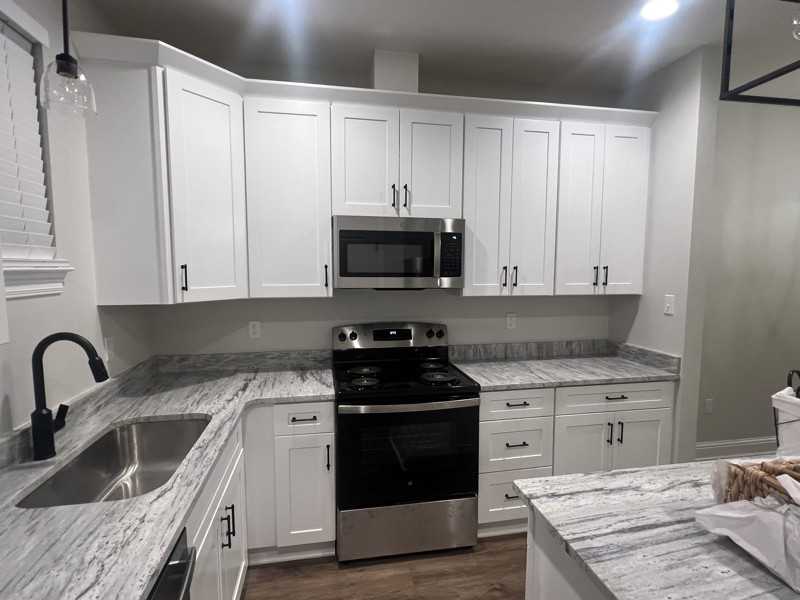 215 Hoover Dr #B - Photo 2 of 6