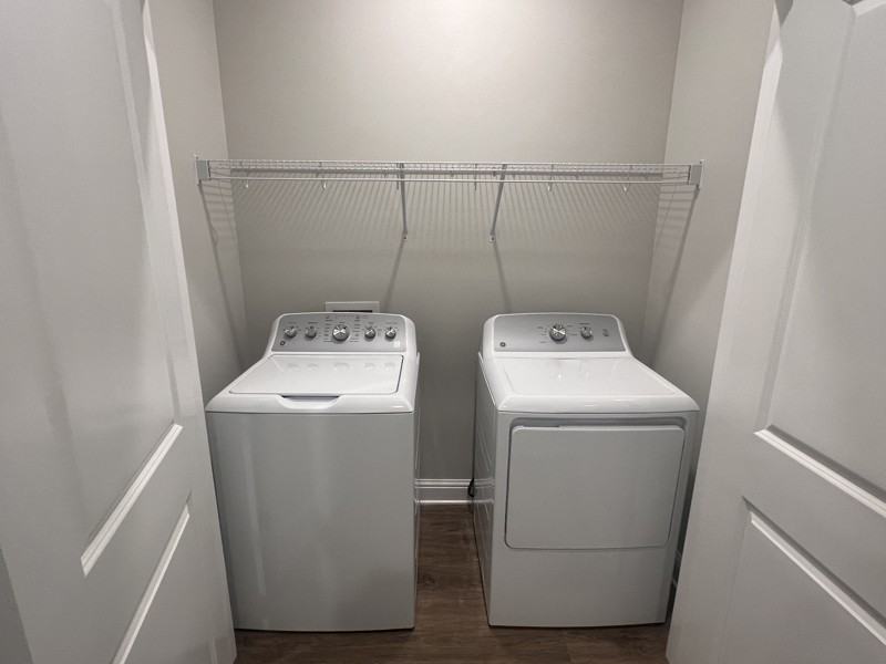 215 Hoover Dr #B - Photo 6 of 6