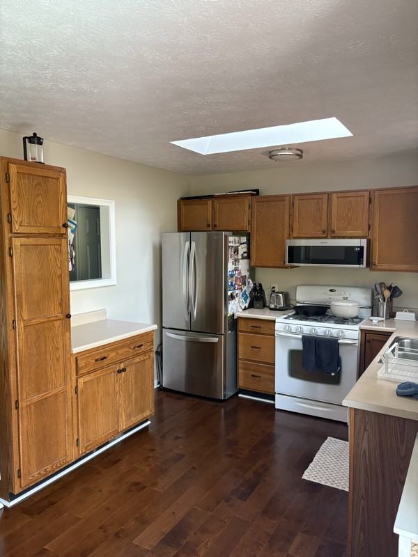 3234 Woodfield Drive - Photo 5 of 20