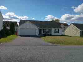 featured image of 253 Wren St N