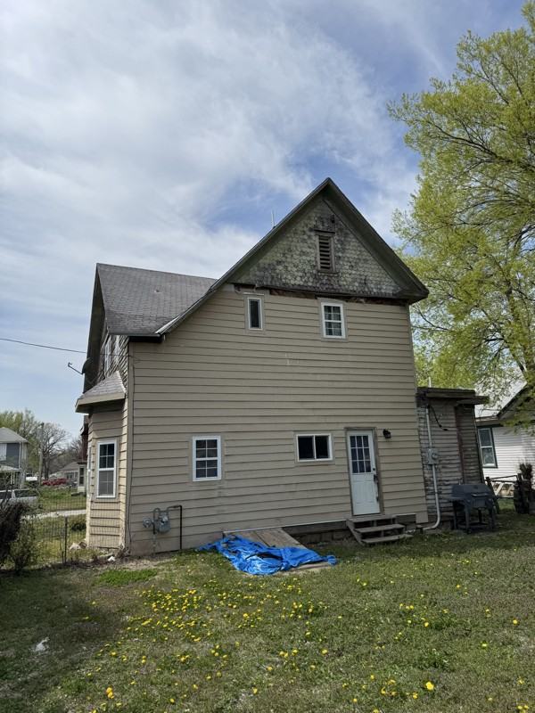 116 S 1st St - Photo 3 of 19