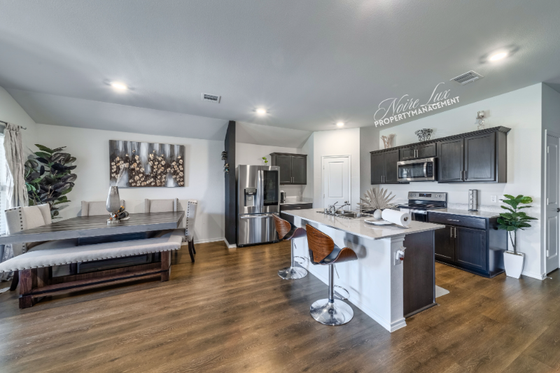 3017 Goodrich Street - Photo 4 of 23