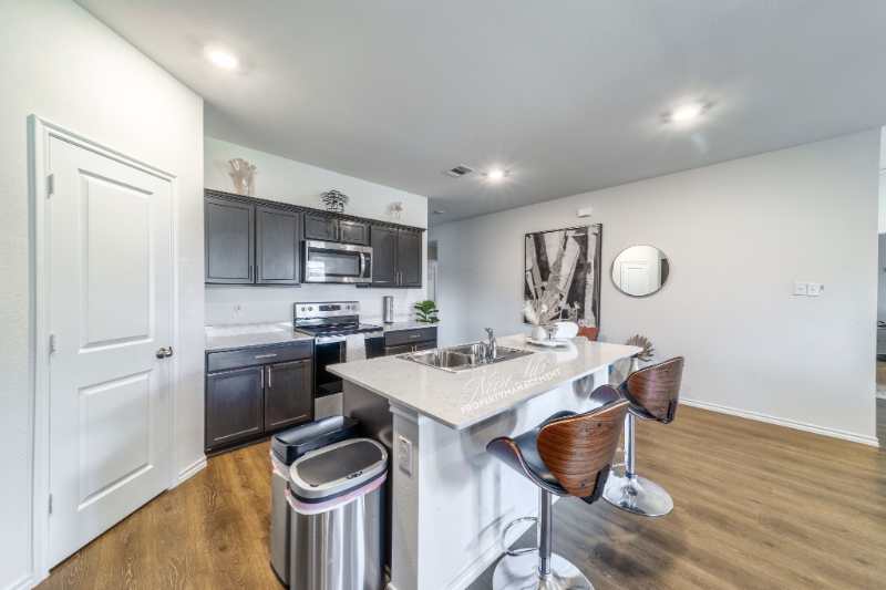 3017 Goodrich Street - Photo 5 of 23