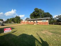 106 Roberts St - Photo 1 of 1