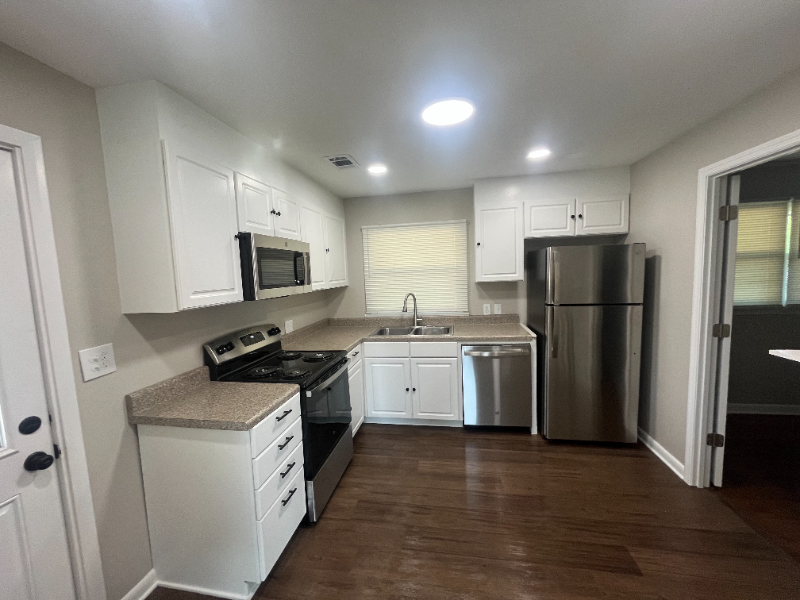 106 Roberts St - Photo 2 of 11