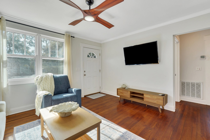 1101 Woodward Ave - Photo 3 of 11