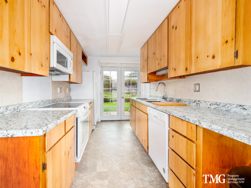 1413 Ne 136th St - Photo 2 of 11