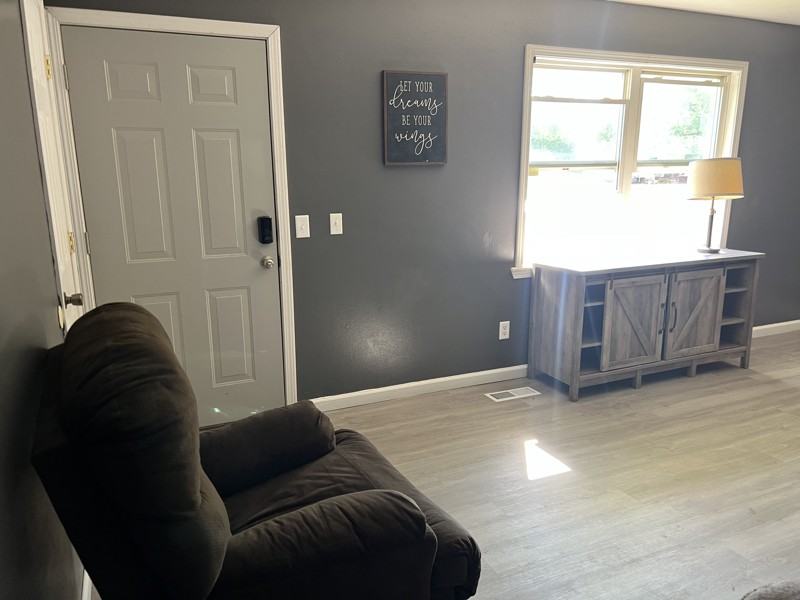 171 Miller St - Photo 2 of 18