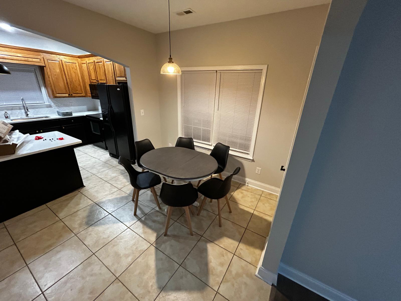 1212 Lexi Ln - Photo 4 of 19