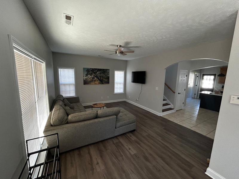 1212 Lexi Ln - Photo 5 of 19