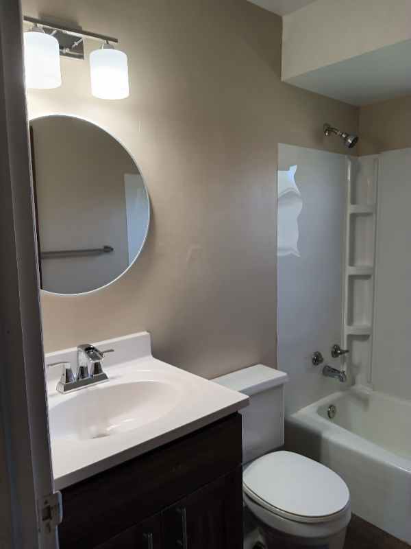 425 Lincoln Ave #1 - Photo 2 of 4