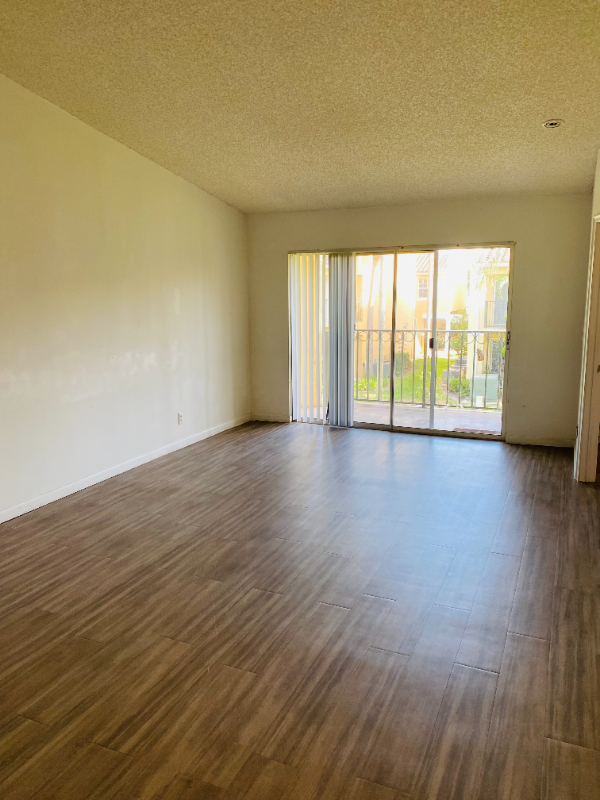 1130 Lake Shore Drive - Photo 3 of 14
