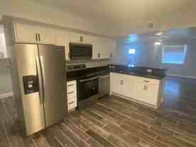 3210 Summerhill Ln - Photo 1 of 1