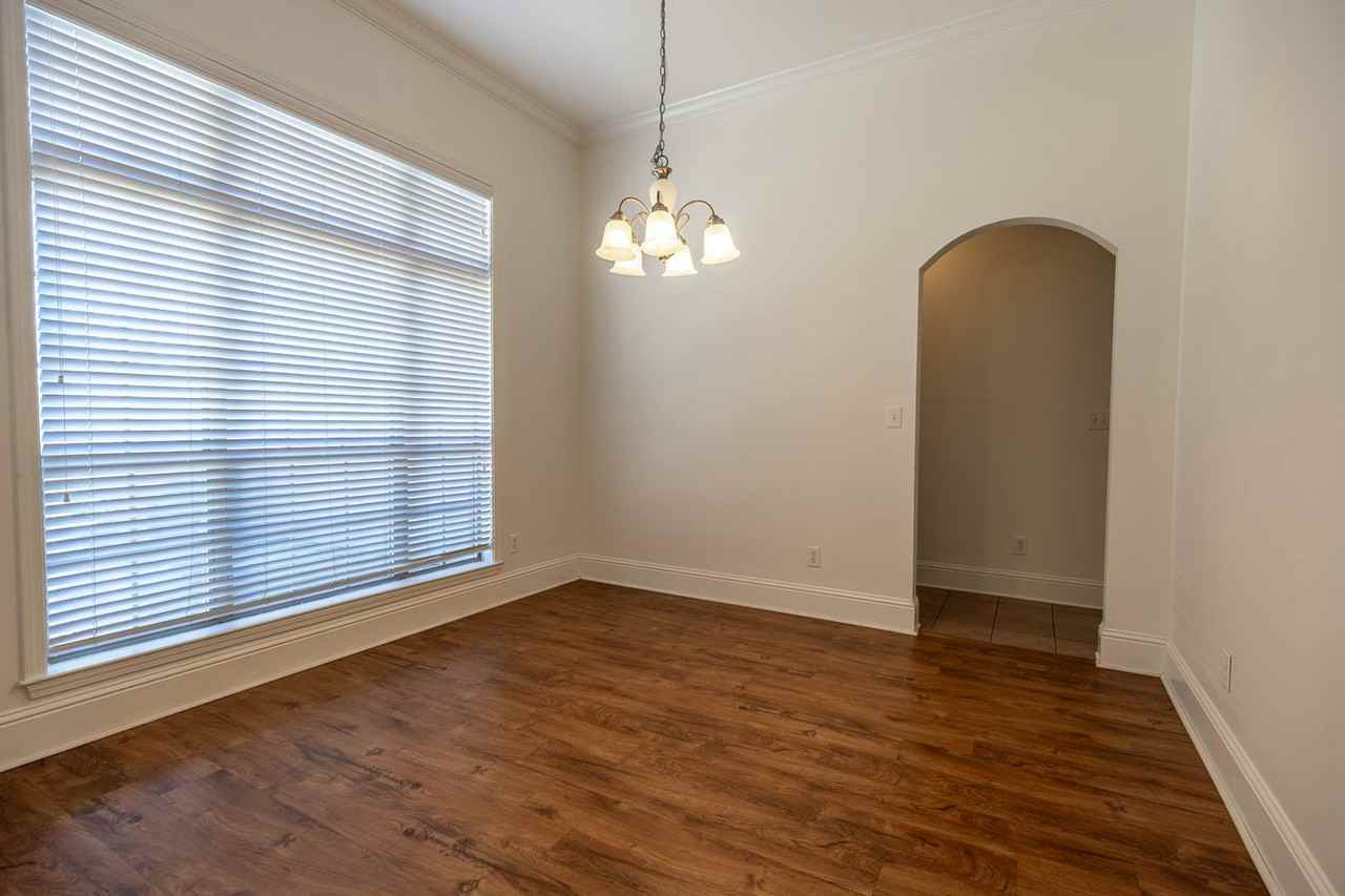 101 Normandy St - Photo 3 of 19