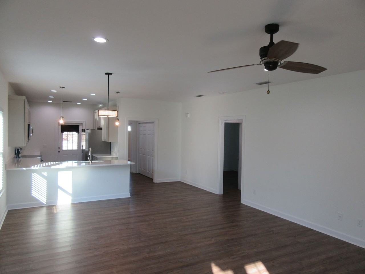 2811 North Panama Avenue - Photo 4 of 31