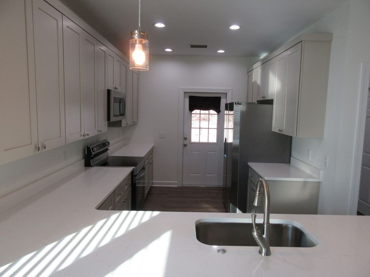 2811 North Panama Avenue - Photo 7 of 31