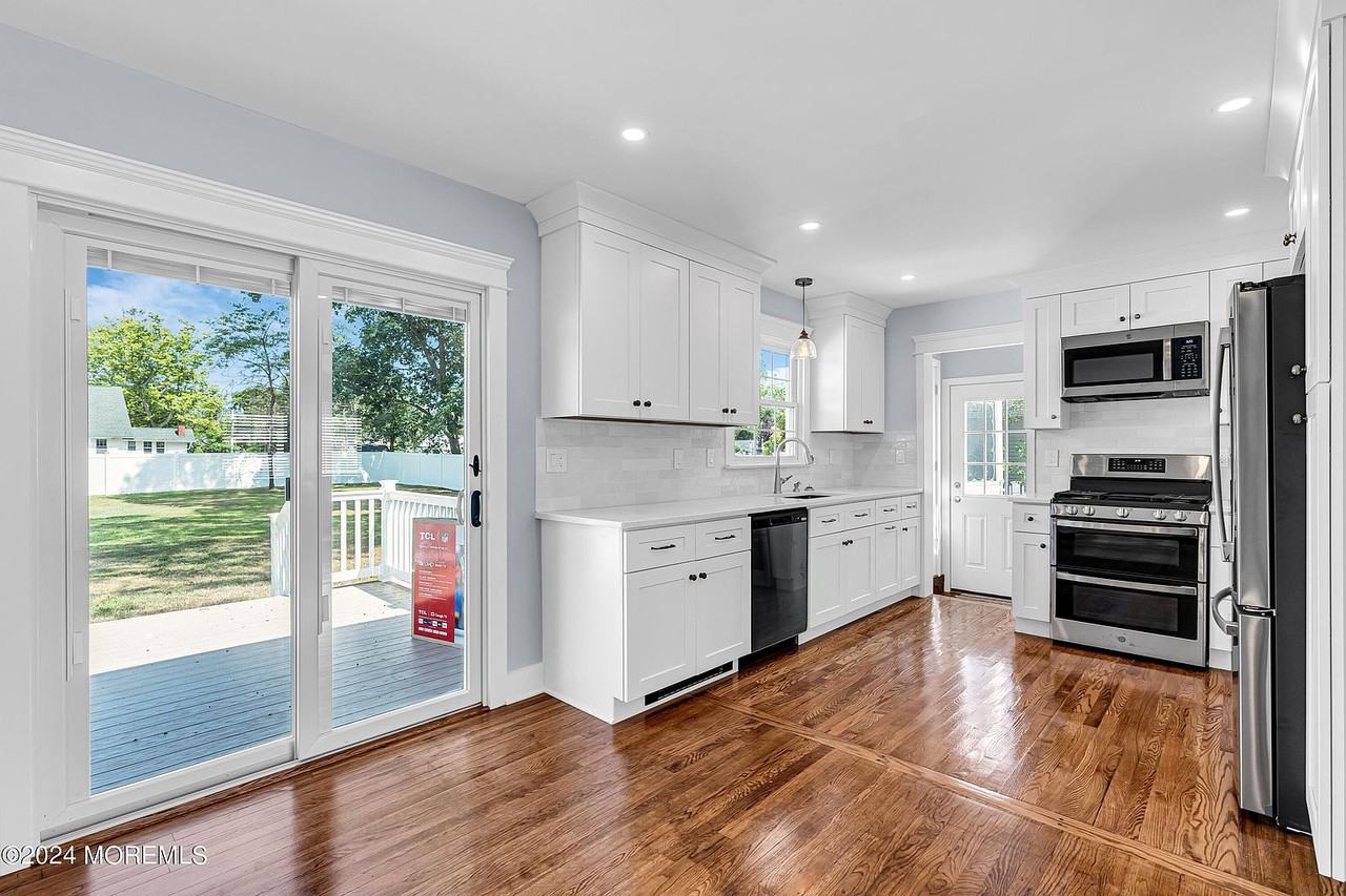 1708 Grove St #NA - Photo 3 of 14