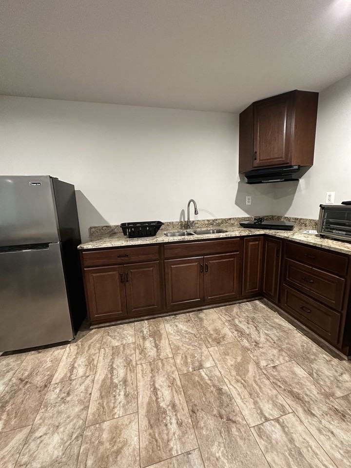 5000 Birch Leaf Cir #1 - Photo 4 of 9