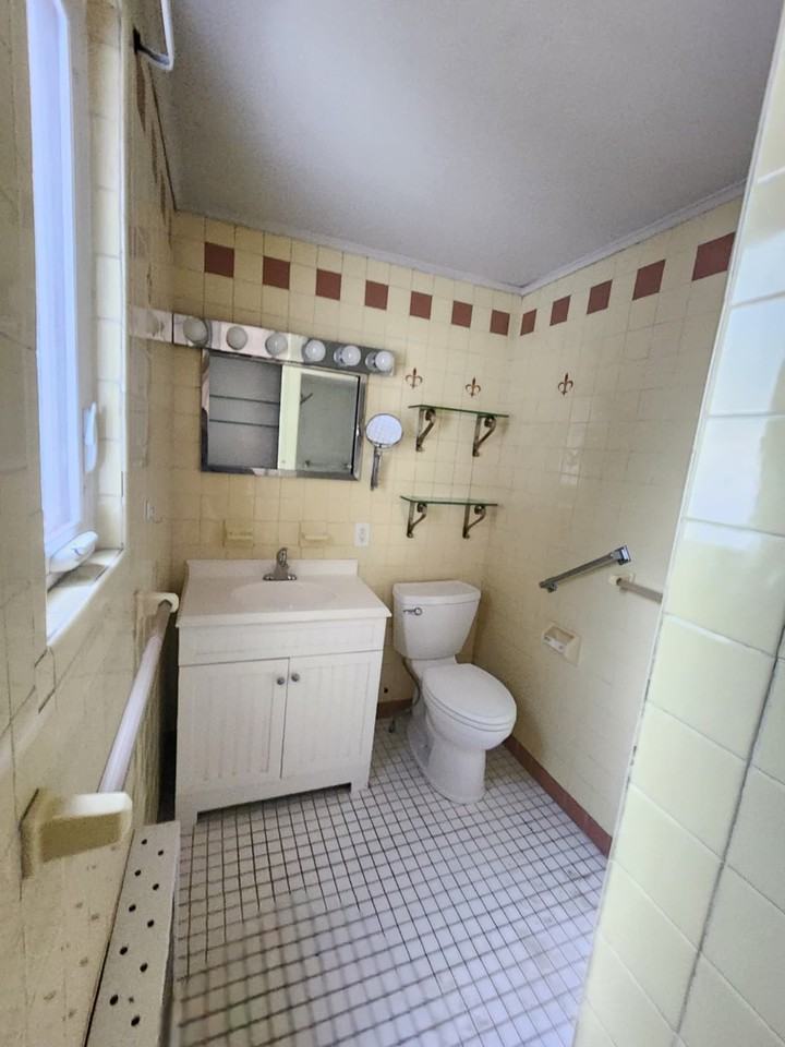 49 3rd Ave #1 - Photo 3 of 8