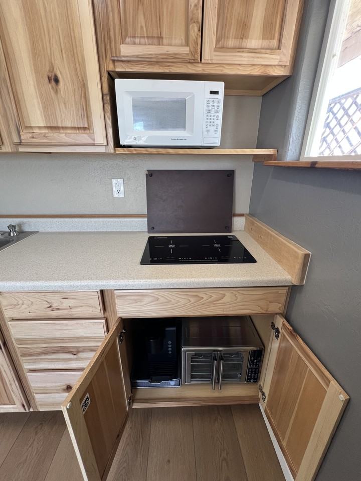 2576 Rice Road - Photo 4 of 7