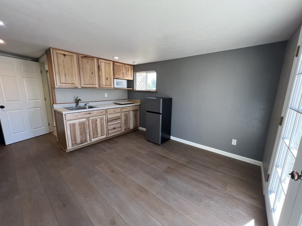 2576 Rice Road - Photo 5 of 7