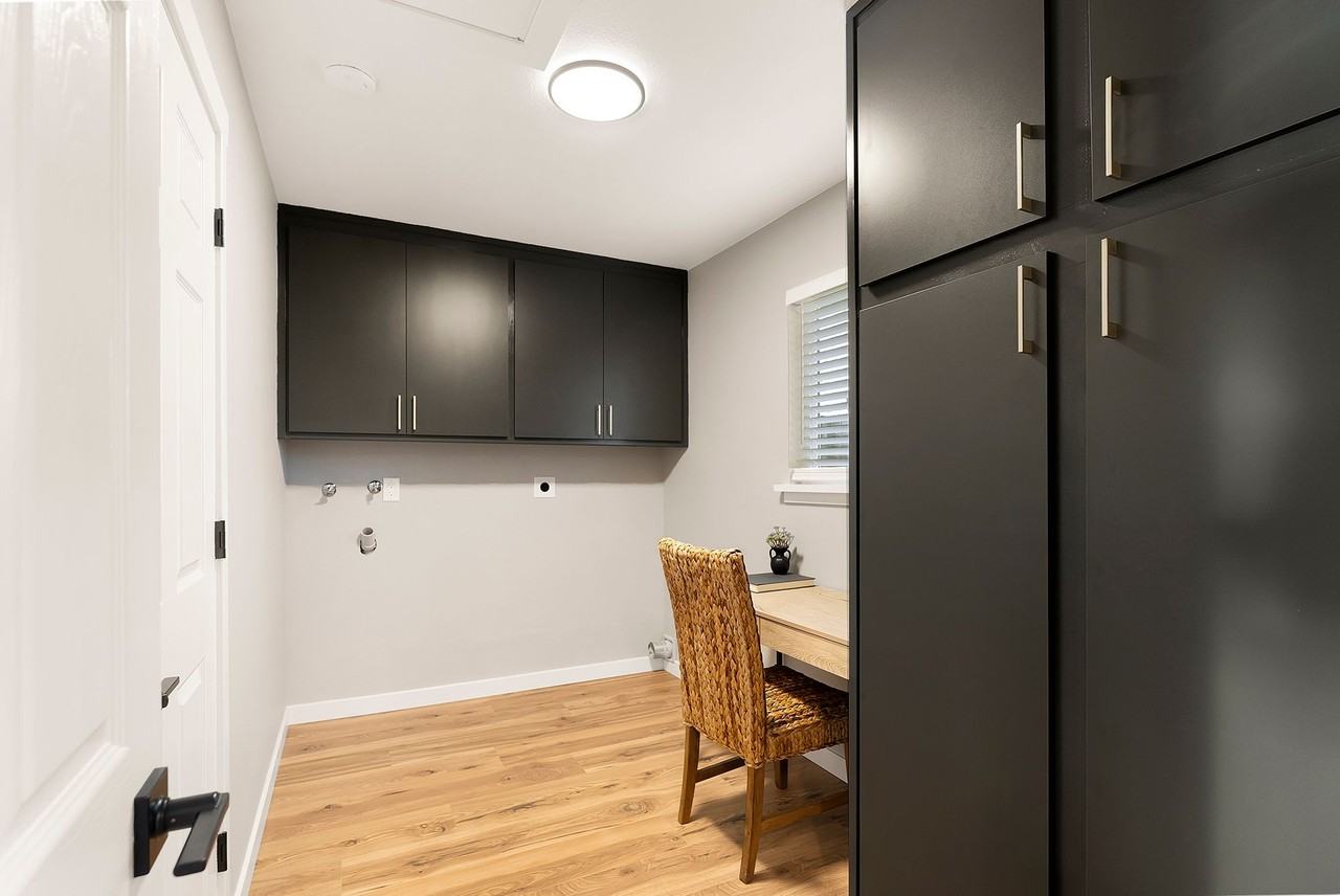 186 East Shasta Avenue #4B