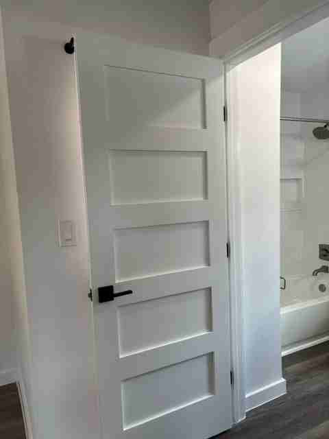 411 8th St #E - Photo 5 of 20