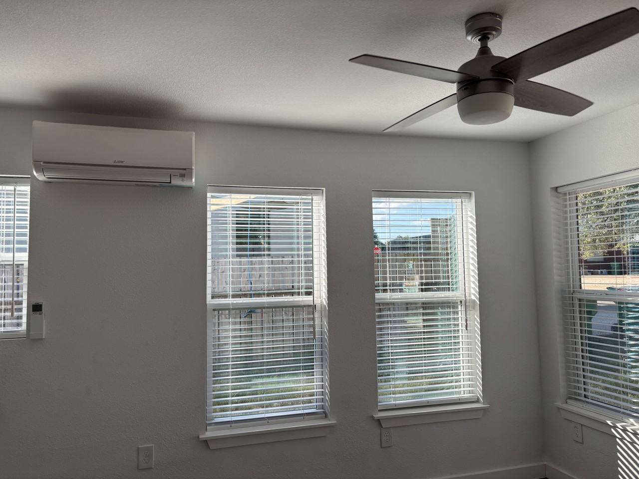 411 8th St #E - Photo 3 of 20