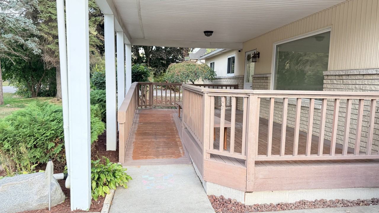 1060 Glaser Dr #NA - Photo 2 of 23