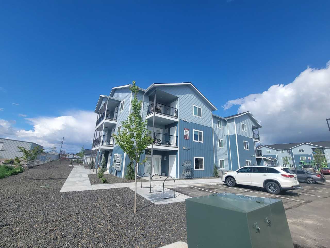 417 Norfolk Lane - Photo 2 of 23