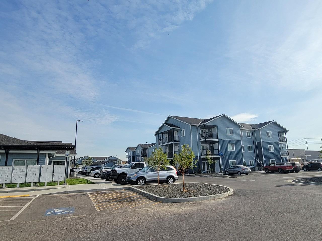 417 Norfolk Lane - Photo 3 of 23