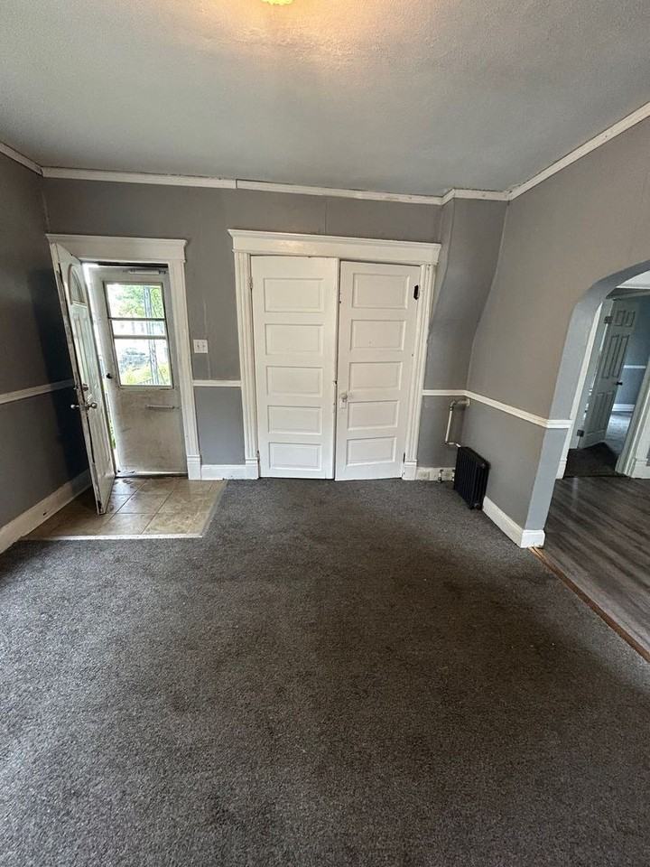 721 California Ave - Photo 3 of 10