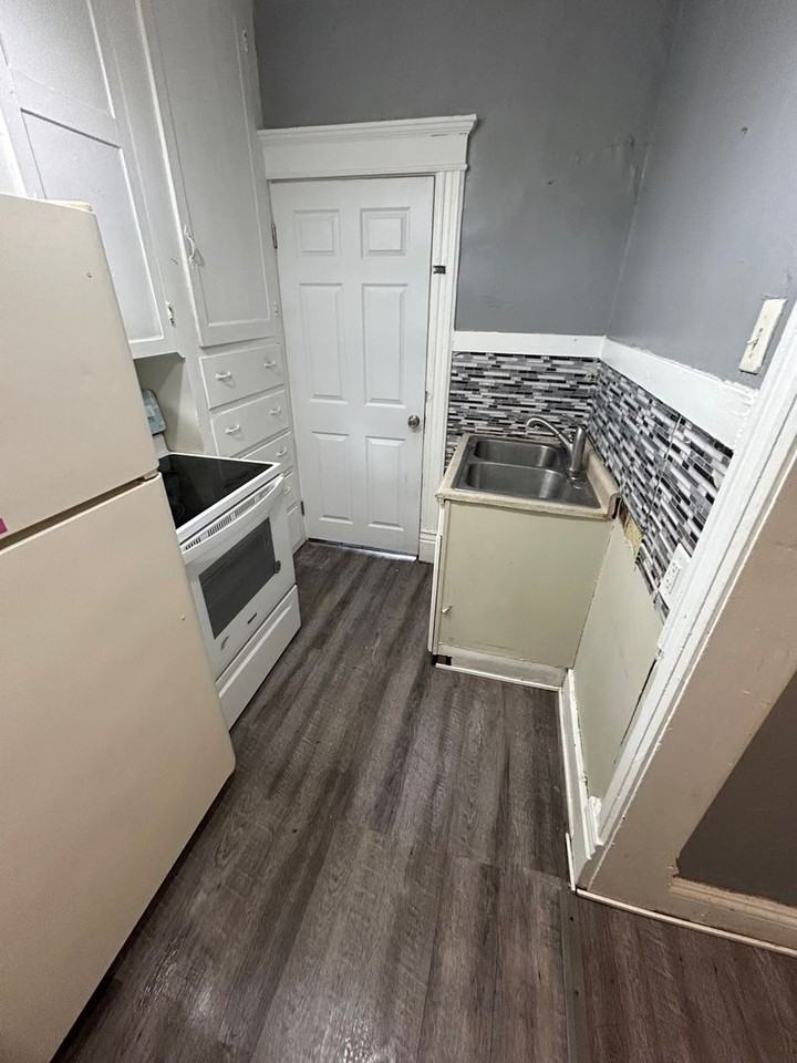 721 California Ave - Photo 7 of 10