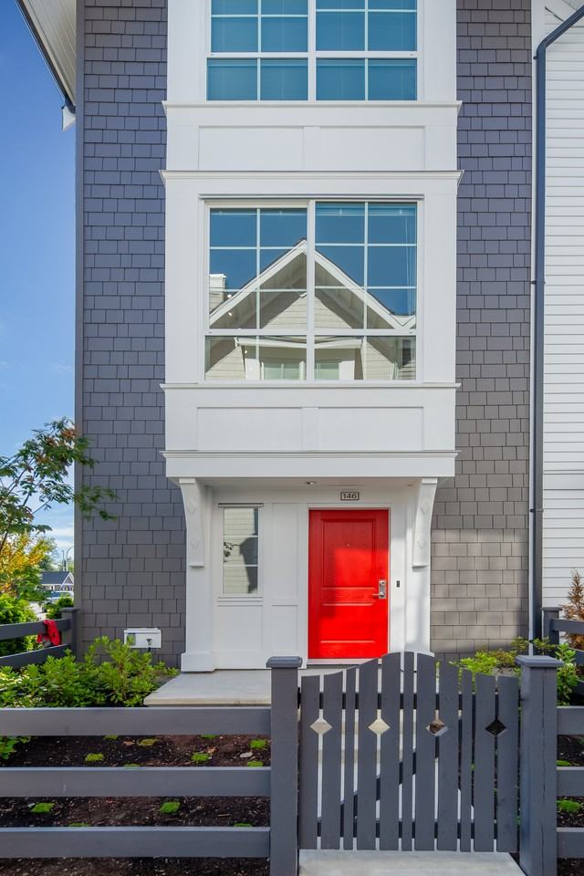 Gardner Living Townhomes - Photo 2 of 5