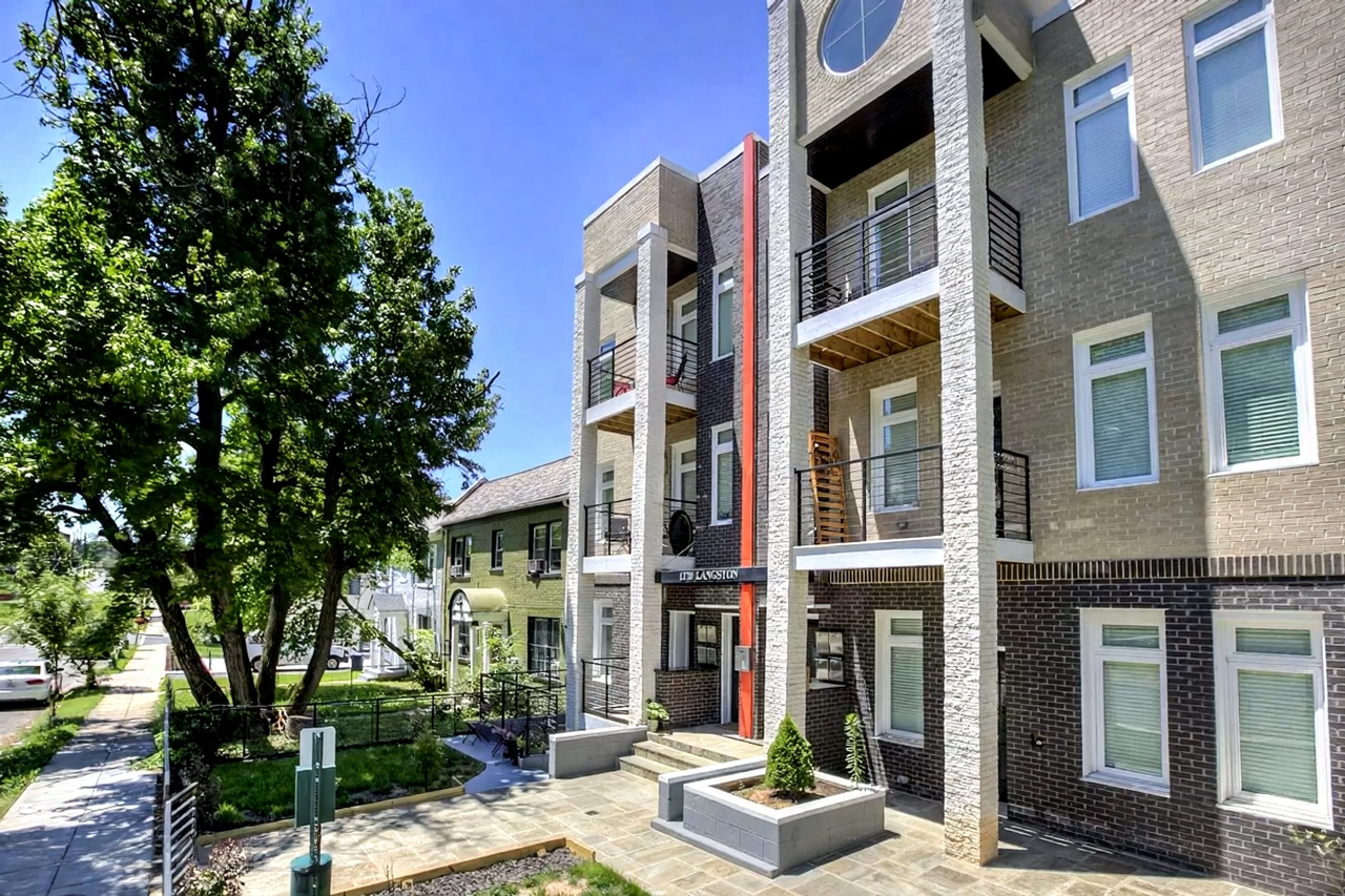 1220 19th St NE - Photo 2 of 28