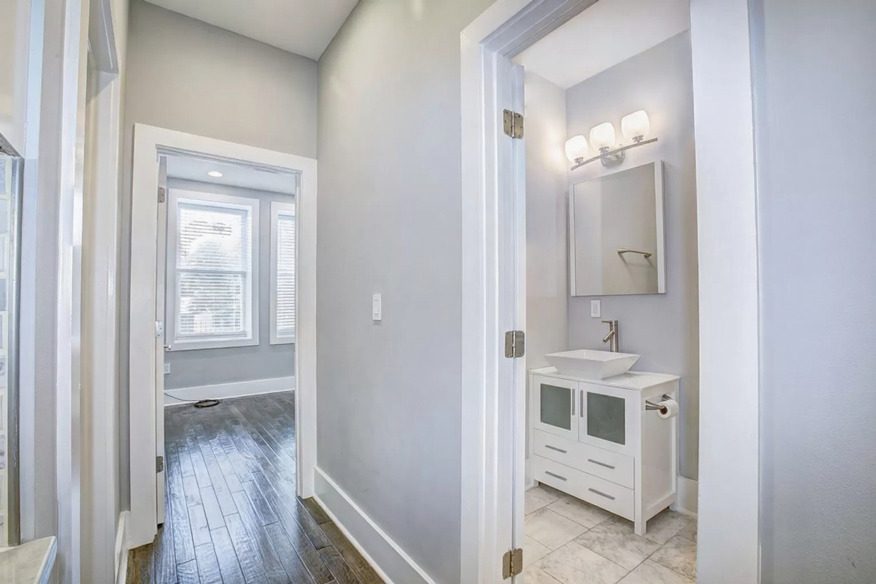 1220 19th St NE - Photo 6 of 28