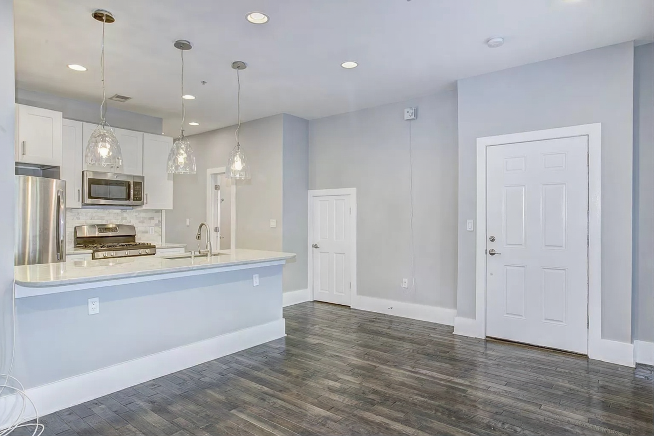 1220 19th St NE - Photo 7 of 28