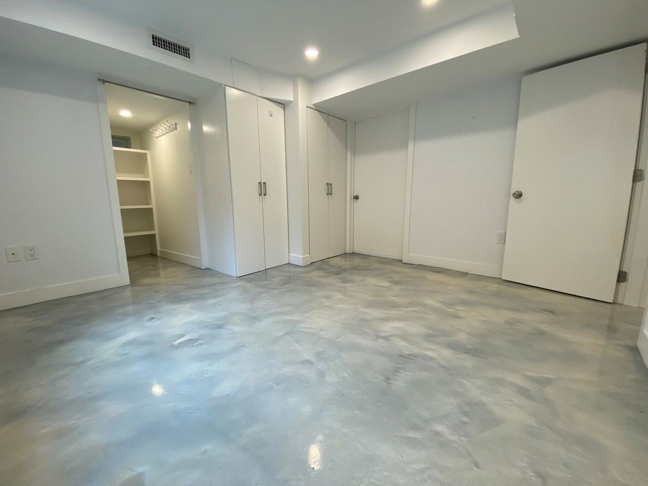 10 Gloucester Avenue - Photo 5 of 11