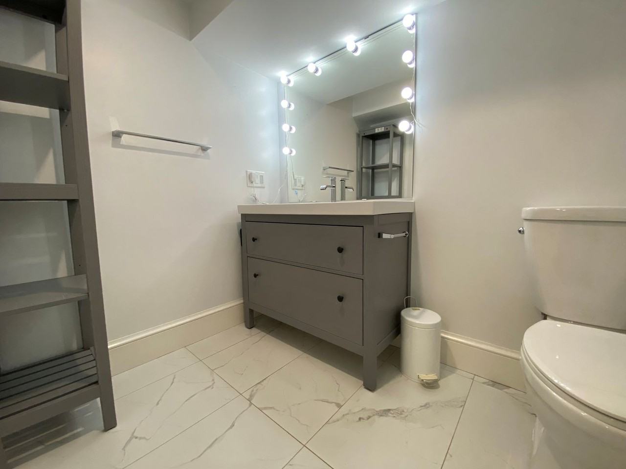 10 Gloucester Avenue - Photo 6 of 11