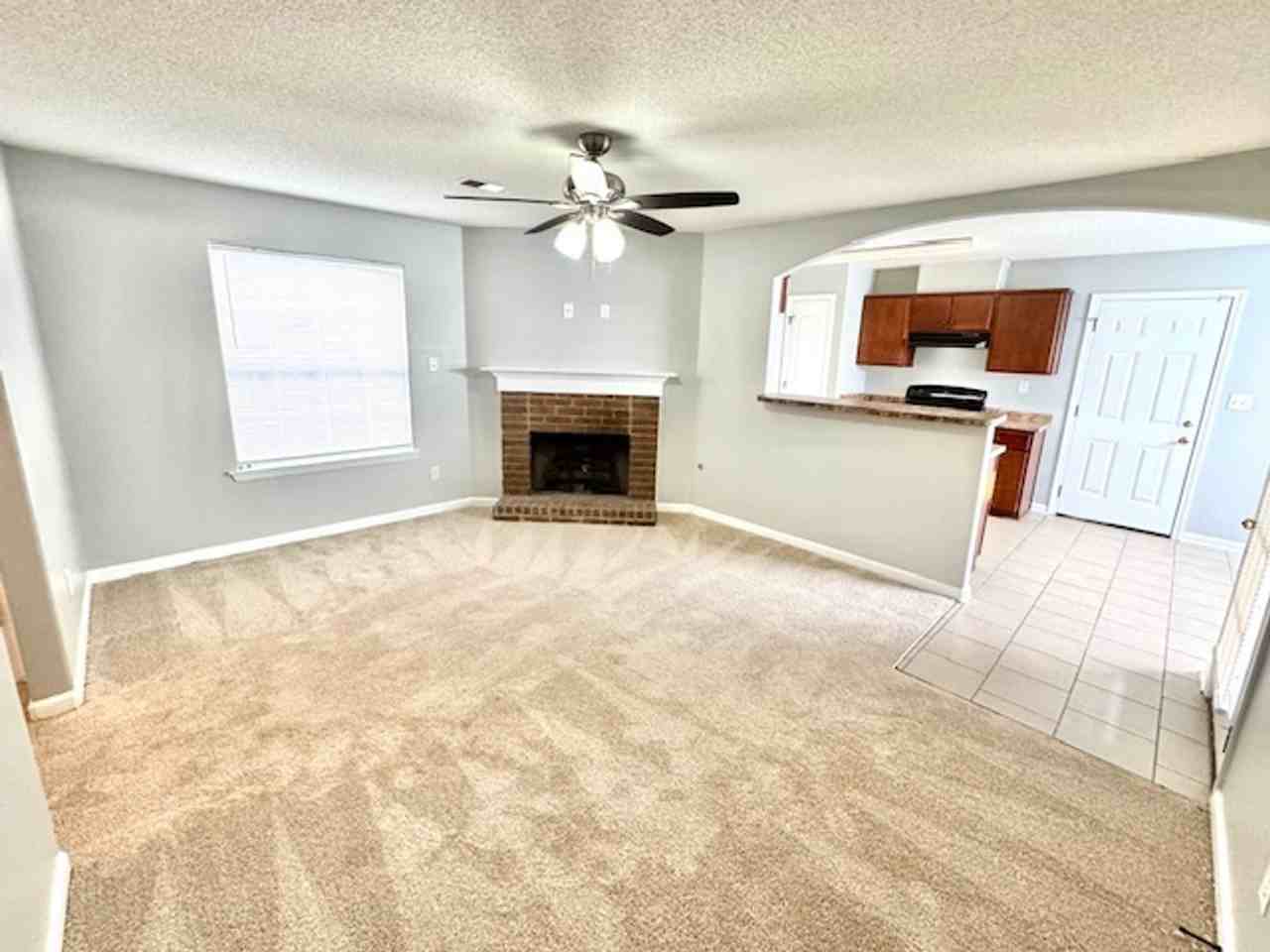 10199 Sterling Ridge Dr - Photo 2 of 10