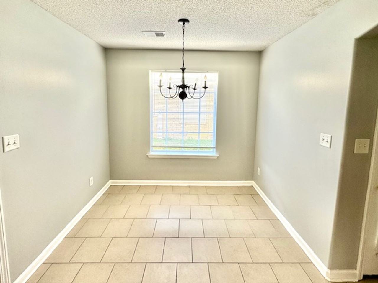 10199 Sterling Ridge Dr - Photo 4 of 10