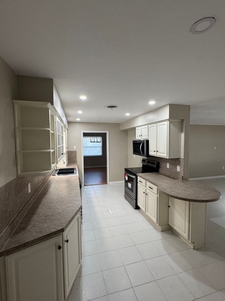 4732 Luce Rd - Photo 4 of 18